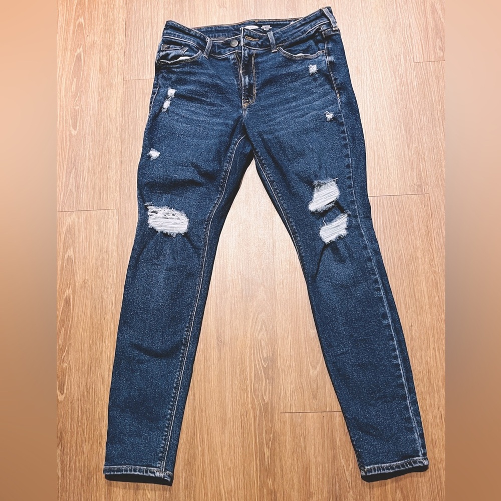 Old Navy Rockstar Super Skinny Mid-rise jeans•size 4•great condition